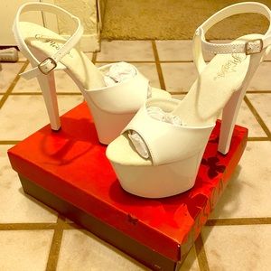 Pleaser Jessica Size 9 White 7 inch